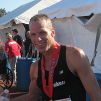 Men's 8k winner Tracy Lokken
